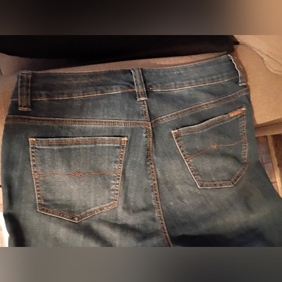 Melissa McMarthy Jeans - Picture 3 of 8